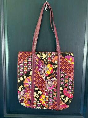 Vera Bradley Suzani Tall Tote  NWOT  Suzani & Safari Sunset Medley